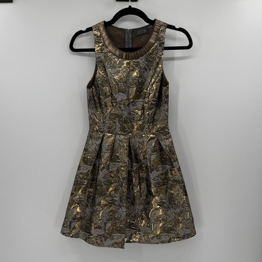 ASTR Women's Jeweled Neckline Metallic Cocktail Dress - Gold/Gray - XS
